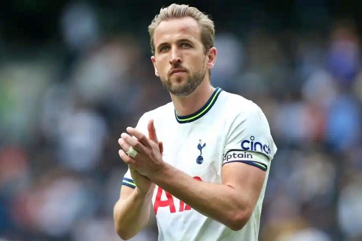 Chuyển nhượng 26/7: Harry Kane muốn đến MU, Suarez có thể tái ngộ Messi
