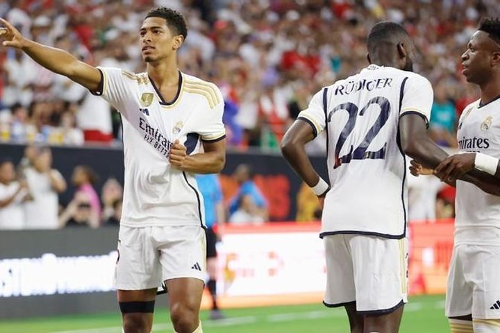 Bellingham ghi bàn đầu tiên, Real Madrid đánh bại Man.United
