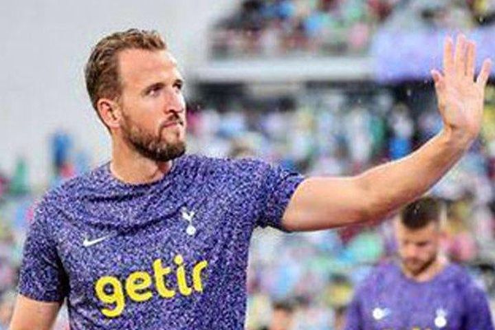 Kane chơi cuối cho Tottenham, trên đường tới Bayern?