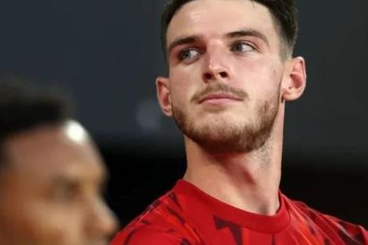 Người hùng MU nêu tên sao Arsenal được hưởng lợi nhờ Rice, Mane lỡ cơ hội gặp Liverpool
