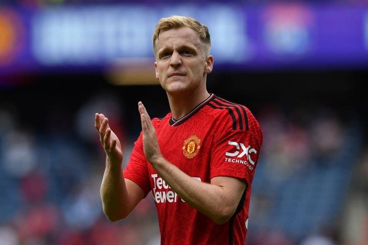 Sociedad muốn 'giải cứu' Van de Beek khỏi Man Utd