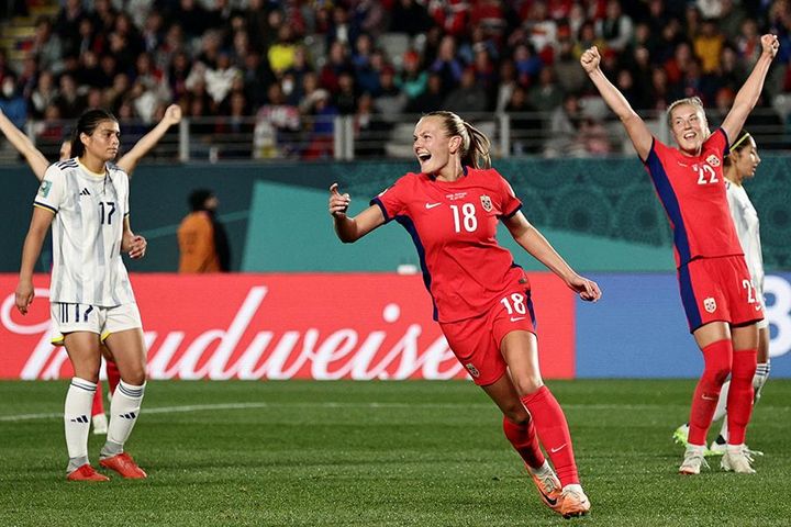Philippines bị loại sau trận thua đậm ở World Cup 2023; Huỳnh Như nhận tin không vui từ Lank FC