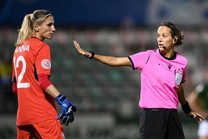 FIFA quyết định bất ngờ về trọng tài điều khiển trận ĐT nữ Việt Nam gặp Hà Lan