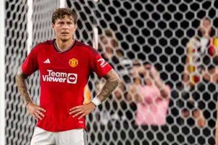 Hàng thủ vẫn là điểm yếu chí tử của Man United