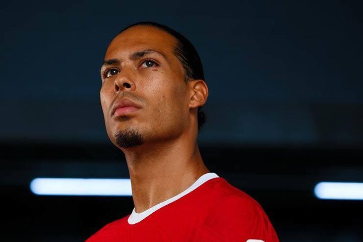 Tin mới nhất bóng đá sáng 1/8: Van Dijk là tân đội trưởng của Liverpool