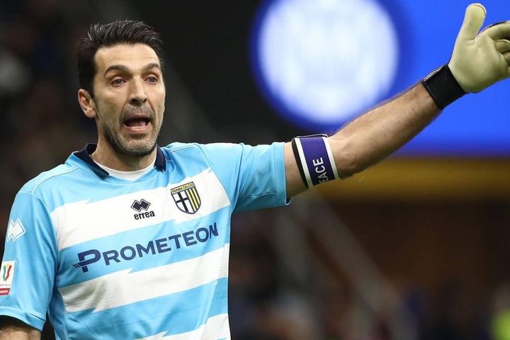 Buffon giải nghệ ở tuổi 45