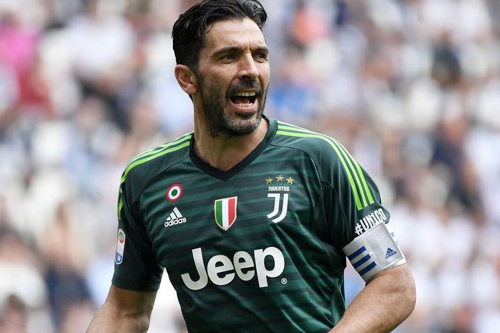 Thủ môn Buffon báo tin buồn tới người hâm mộ
