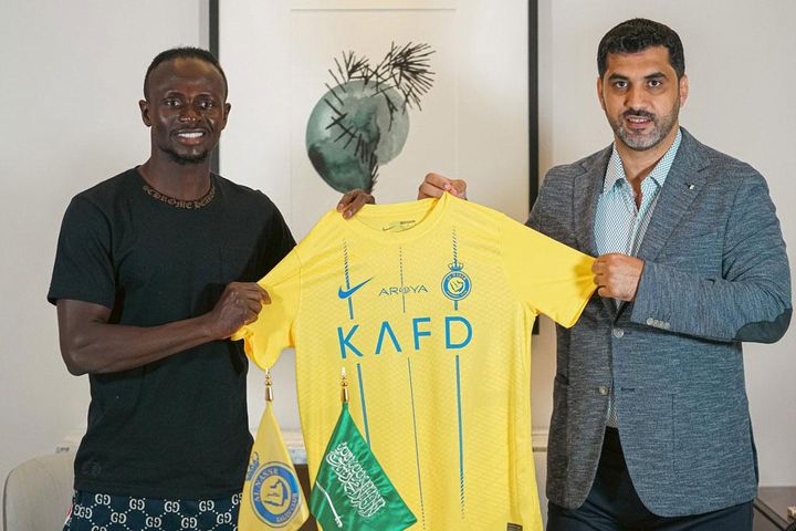 Sadio Mane trở thành đồng đội của Ronaldo, Liverpool 'mất toi' 7,5 triệu bảng