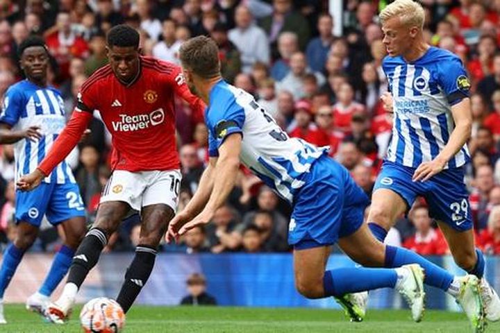 Man United khởi đầu tệ hại nhất lịch sử, HLV Erik ten Hag lo bị sa thải