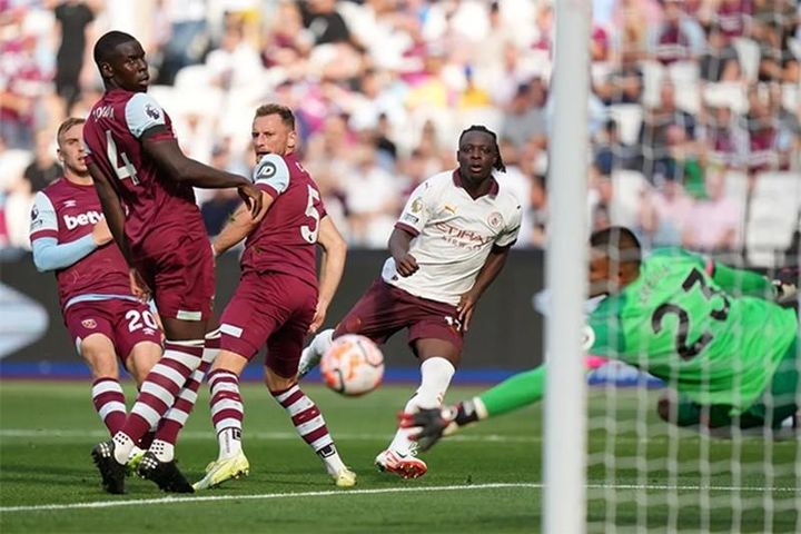 Những bàn thắng muộn giúp Man.City ngược dòng tại West Ham