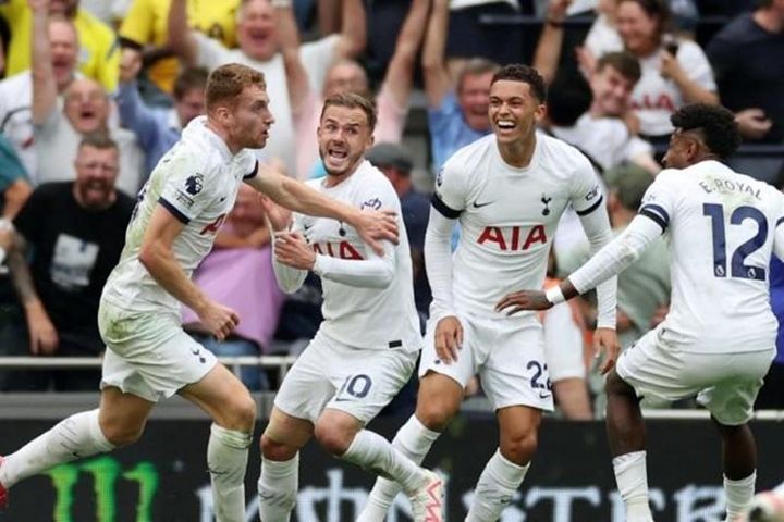 Tottenham quật cường ngược dòng, Newcastle tìm lại chiến thắng