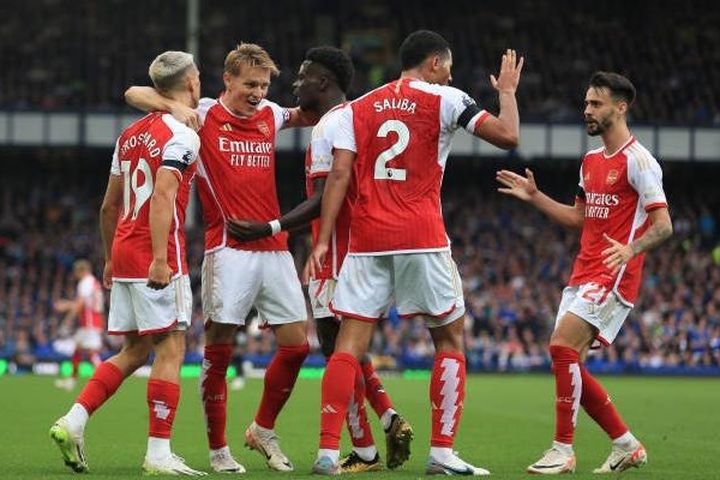 Arsenal đánh bại Everton nhờ khoảnh khắc xuất thần của Trossard