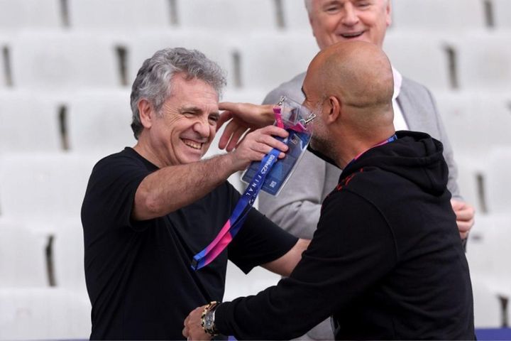 HLV Pep Guardiola người Tây Ban Nha phải phẫu thuật khẩn cấp gấp