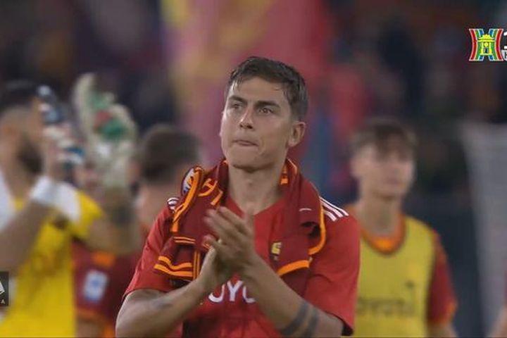 AS Roma thắng đậm trên sân nhà