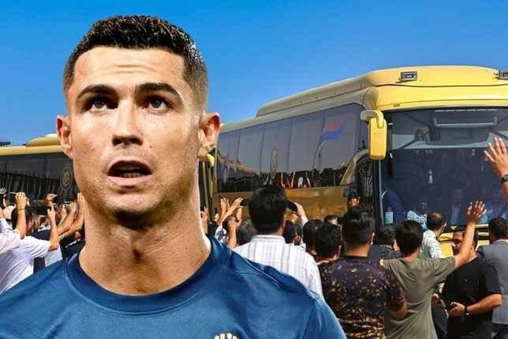 Ronaldo choáng khi CĐV Iran đuổi theo xe buýt, trèo vào khách sạn
