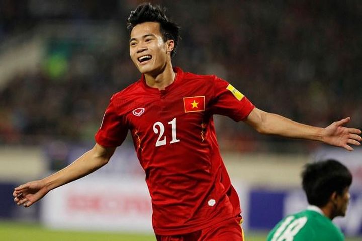 Văn Toàn nhận lương, phí lót tay cực 'khủng' ở Nam Định; Olympic Việt Nam ra quân tại Asiad 19
