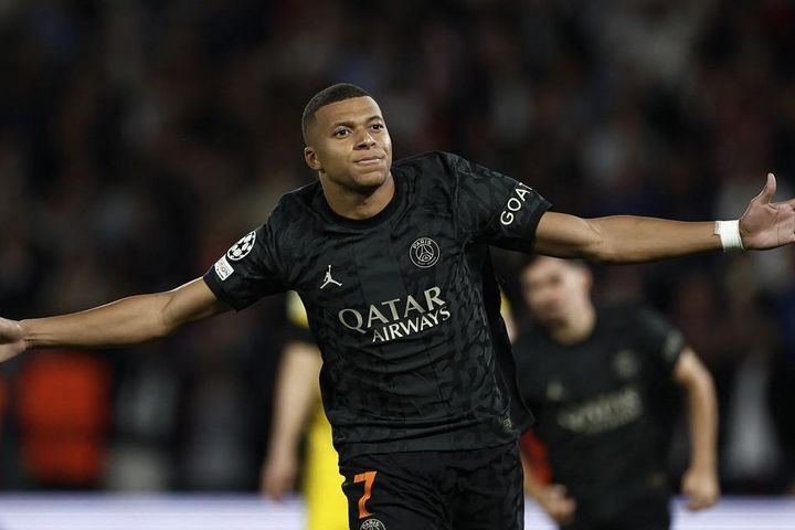 Mbappe tỏa sáng, PSG buộc Dortmund ra về tay trắng