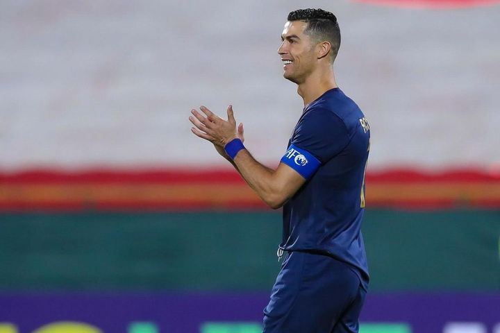 Cristiano Ronaldo làm nên điều chưa từng có trong lịch sử bóng đá