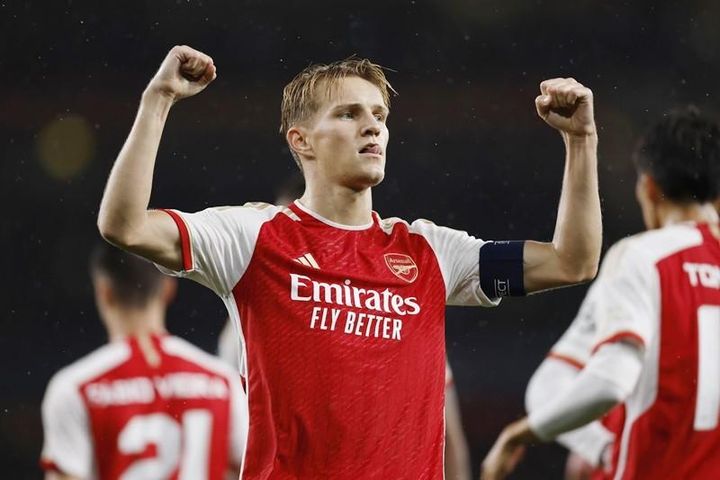 Đội trưởng Arsenal ký hợp đồng mới đến năm 2028
