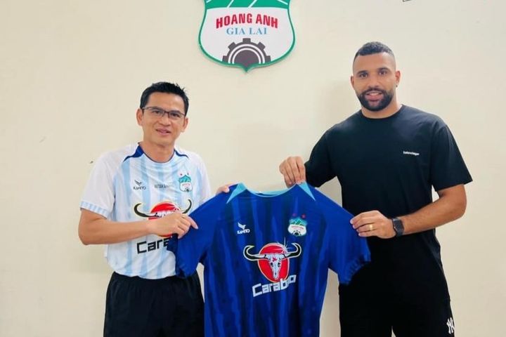 Chuyển nhượng V-League: HAGL chiêu mộ đồng đội cũ của Neymar