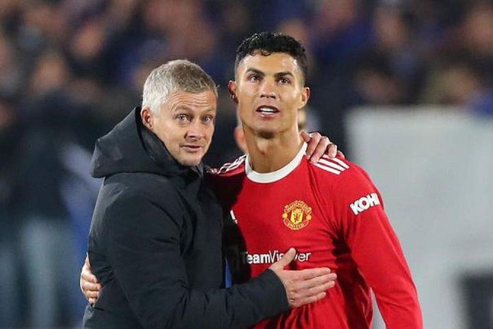 Solskjaer: Man Utd sai lầm khi ký hợp đồng với Ronaldo