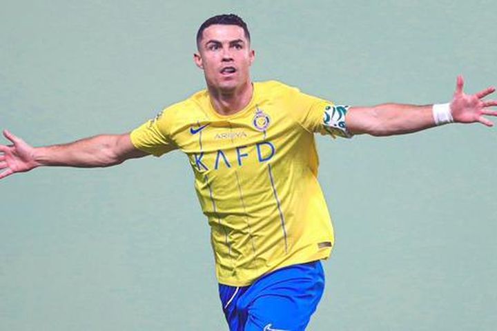 Ronaldo lập cú đúp vào lưới Al-Ahli, tiếp tục dẫn đầu danh sách 'vua phá lưới'