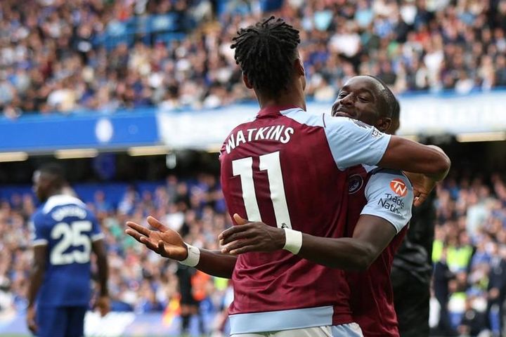 Chelsea thua bẽ mặt trước Aston Villa