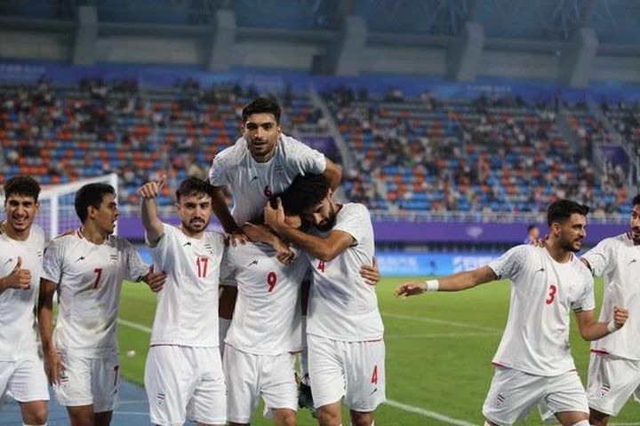 ASIAD 19: Thắng tưng bừng Mông Cổ, Olympic Iran vào vòng 1/8