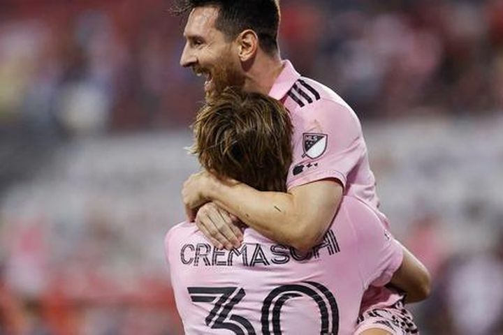 Sao trẻ tiết lộ cách Messi truyền động lực cho toàn đội dù bất đồng ngôn ngữ
