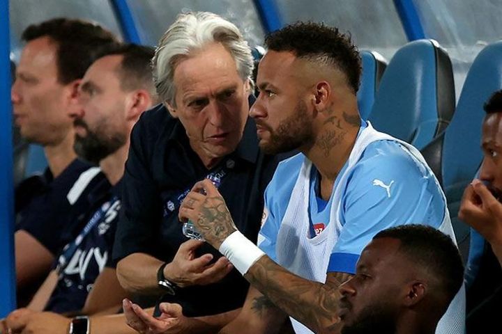 Vụ lùm xùm Neymar ở Saudi Arabia: Siêu sao lên tiếng khi bị tố đòi thay HLV