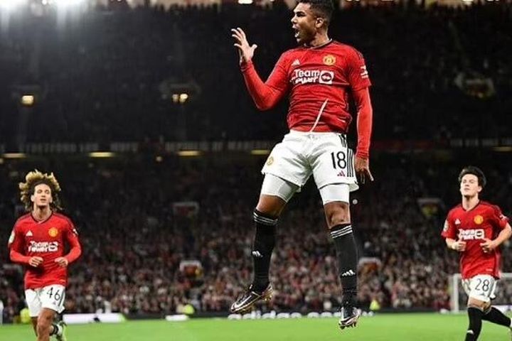 Chấm điểm Man United: Sofyan Amrabat tỏa sáng trong trận ra mắt Old Trafford