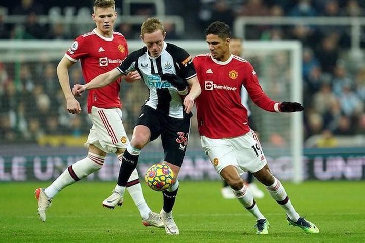 Bốc thăm League Cup: Man United đối đầu Newcastle, West Ham muốn cản đường Arsenal