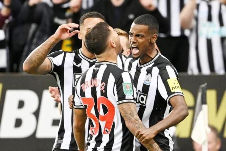 Newcastle loại Man.City khỏi cúp Liên đoàn