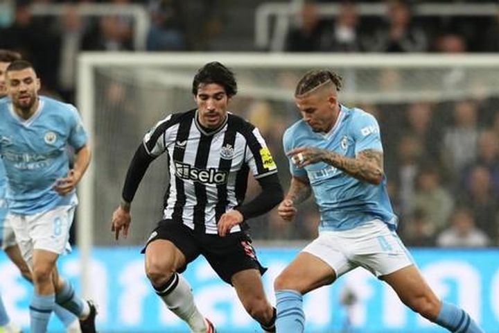 Man City thua sốc, Pep bóng gió thừa nhận 'thích' bị loại khỏi Cúp Liên đoàn