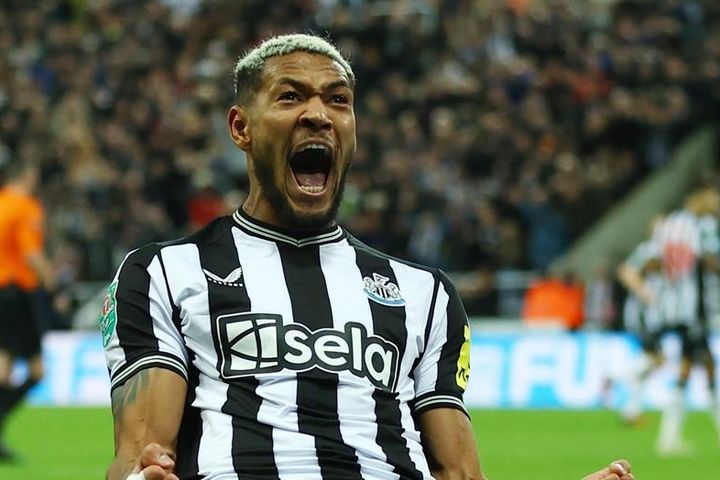 Newcastle đá bay Man City khỏi Cúp Liên đoàn Anh